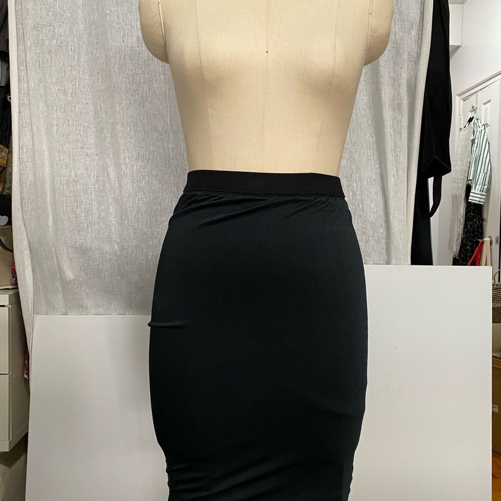 Elegant Black Pencil Skirt